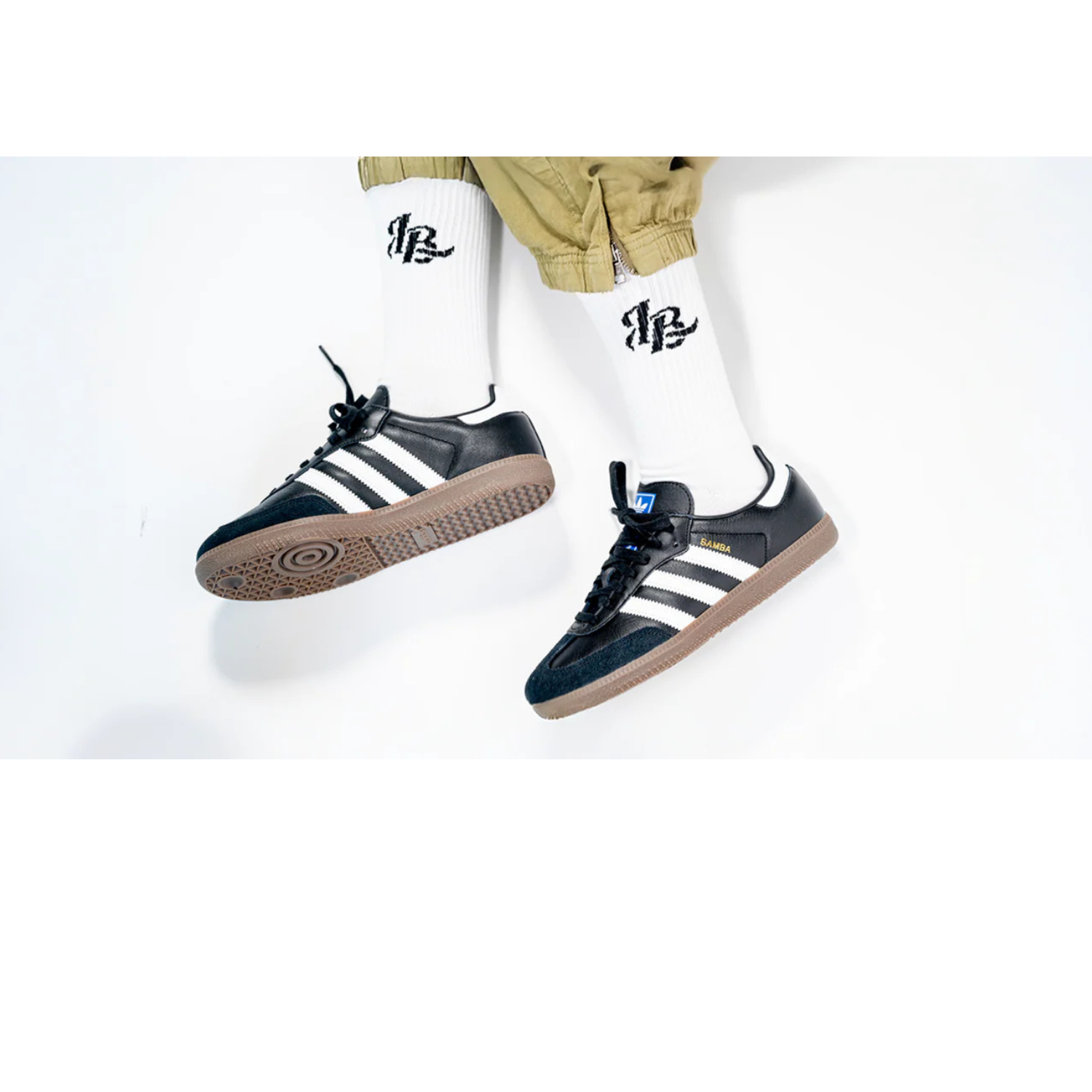 Adidas Sneakers