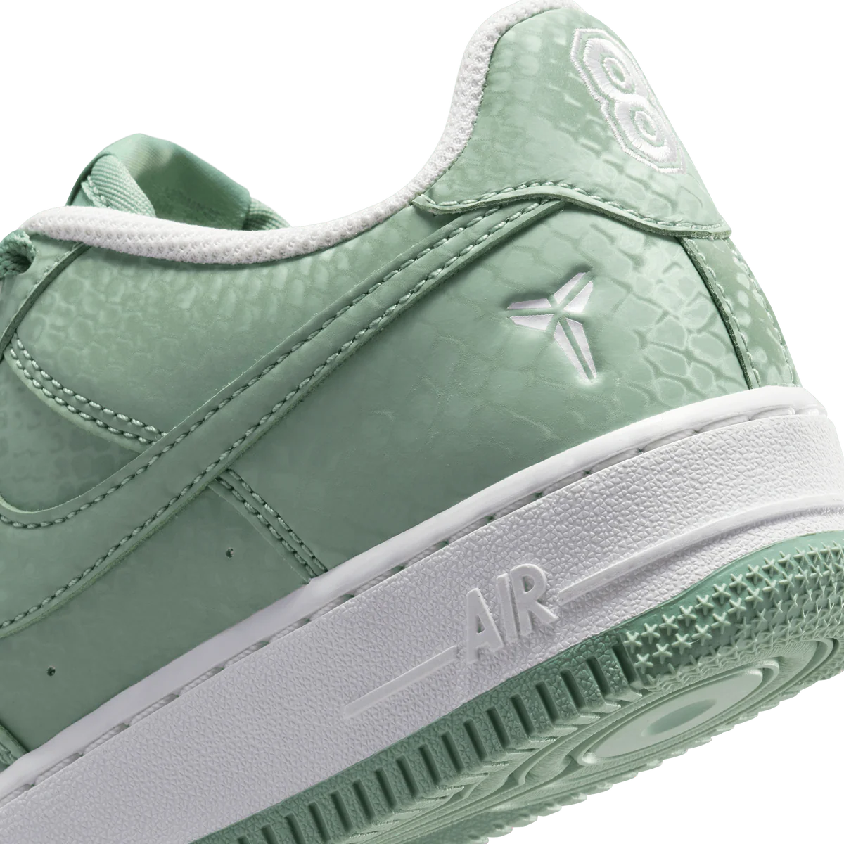 Grade School Nike Kobe Air Force 1 Low 'Steam/Summit White Vapeur' - IO4610-005