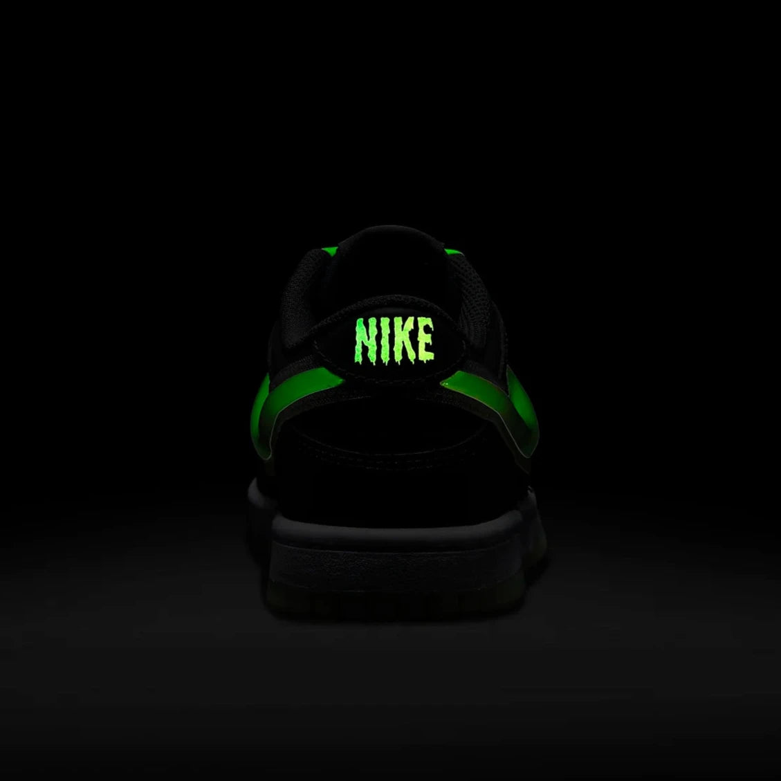 Grade School Nike Dunk Low 'Glow in The Dark' -HQ3569-068