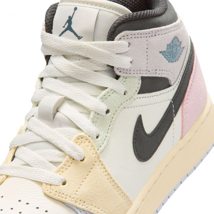 Grade School Air Jordan 1 Mid SE - IB7053-100