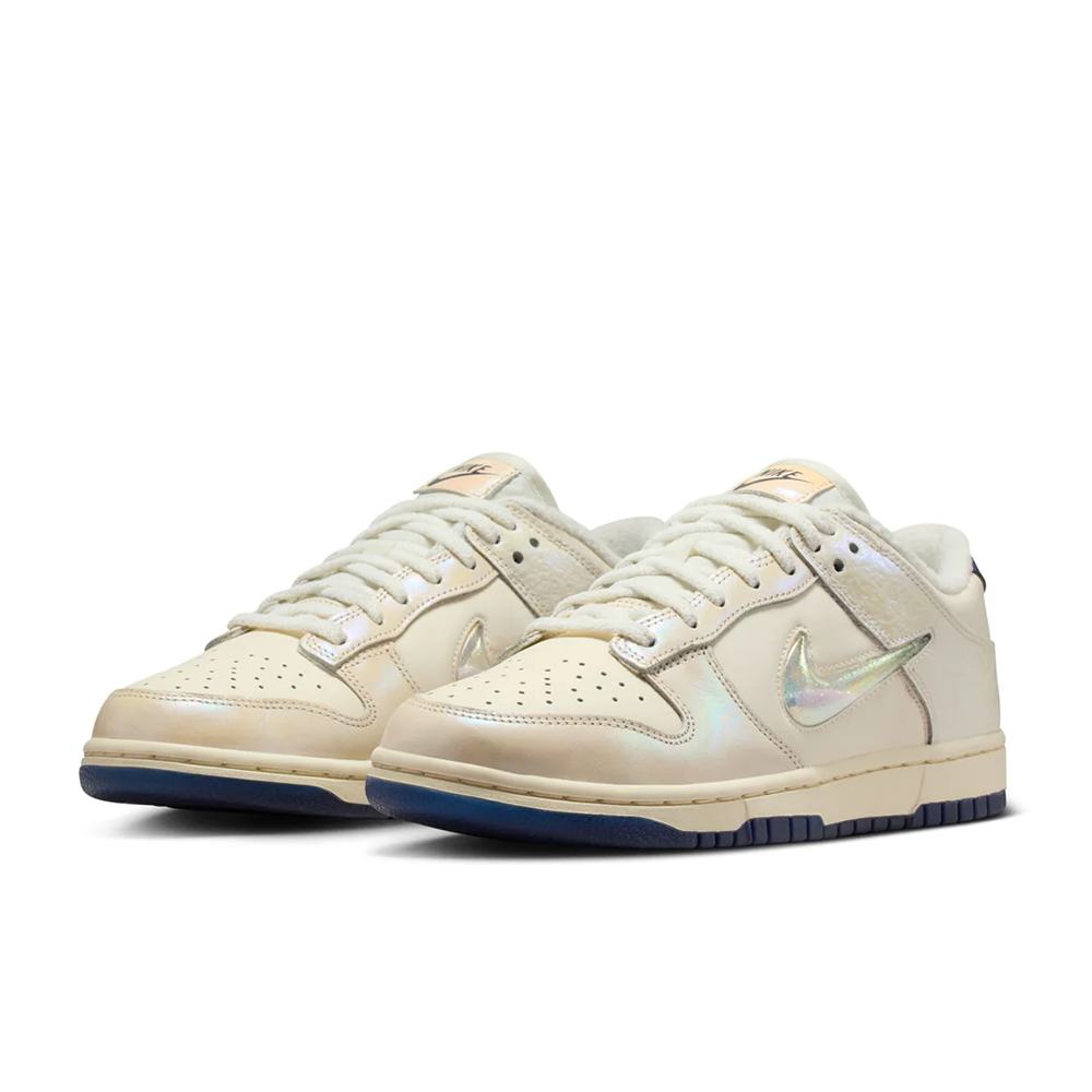 Women's Nike Dunk Jewel Swoosh 'Soft Pearl' - IM6571-027