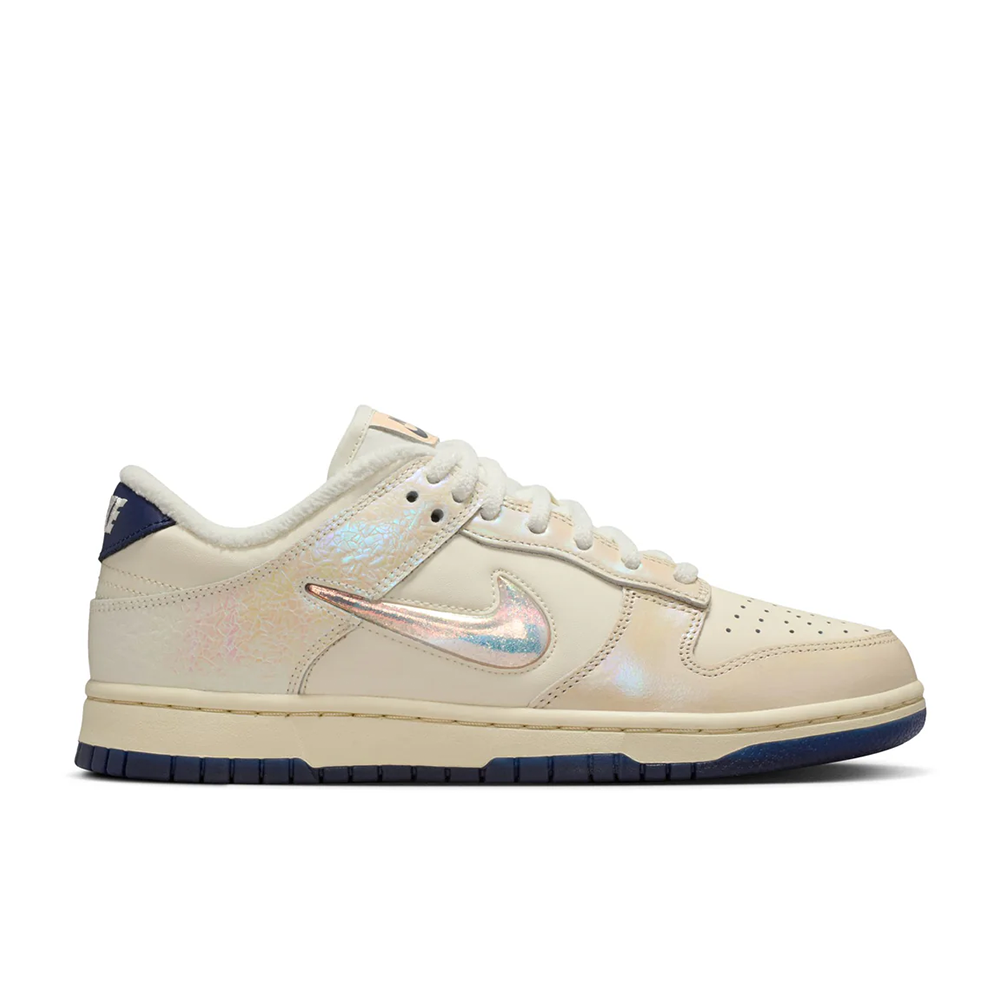 Women's Nike Dunk Jewel Swoosh 'Soft Pearl' - IM6571-027