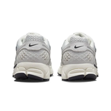 Wmns Nike Zoom Vomero 5 -Photon Dust/chrome-gridiron-sail-FD0884-025