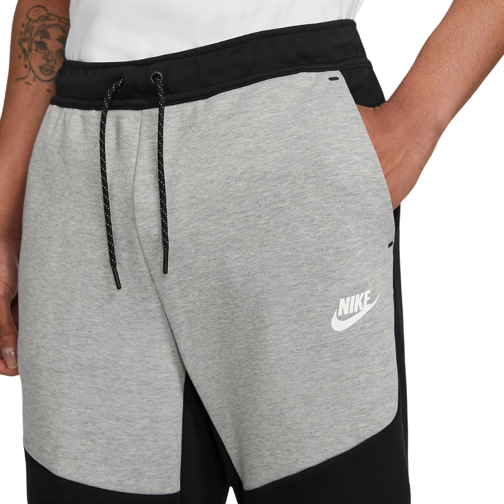 Nike Men's Sportswear Tech Fleece "Black/Grey" Joggers - CU4495-016