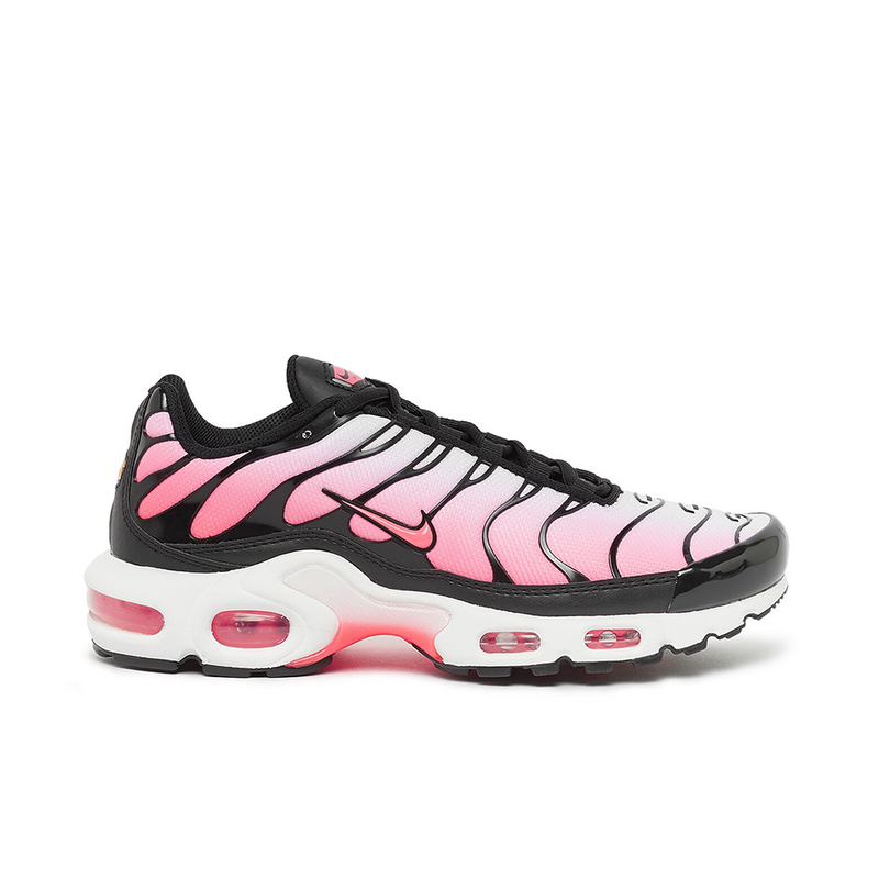 Wmns Nike Air Max Plus 'Black/hot punch' - DZ3670-002