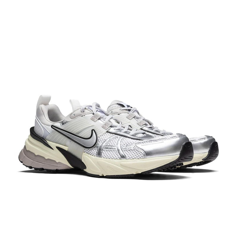 Wmns Nike V2K Run 'Summit White/Metallic Silver' -FD0736-100