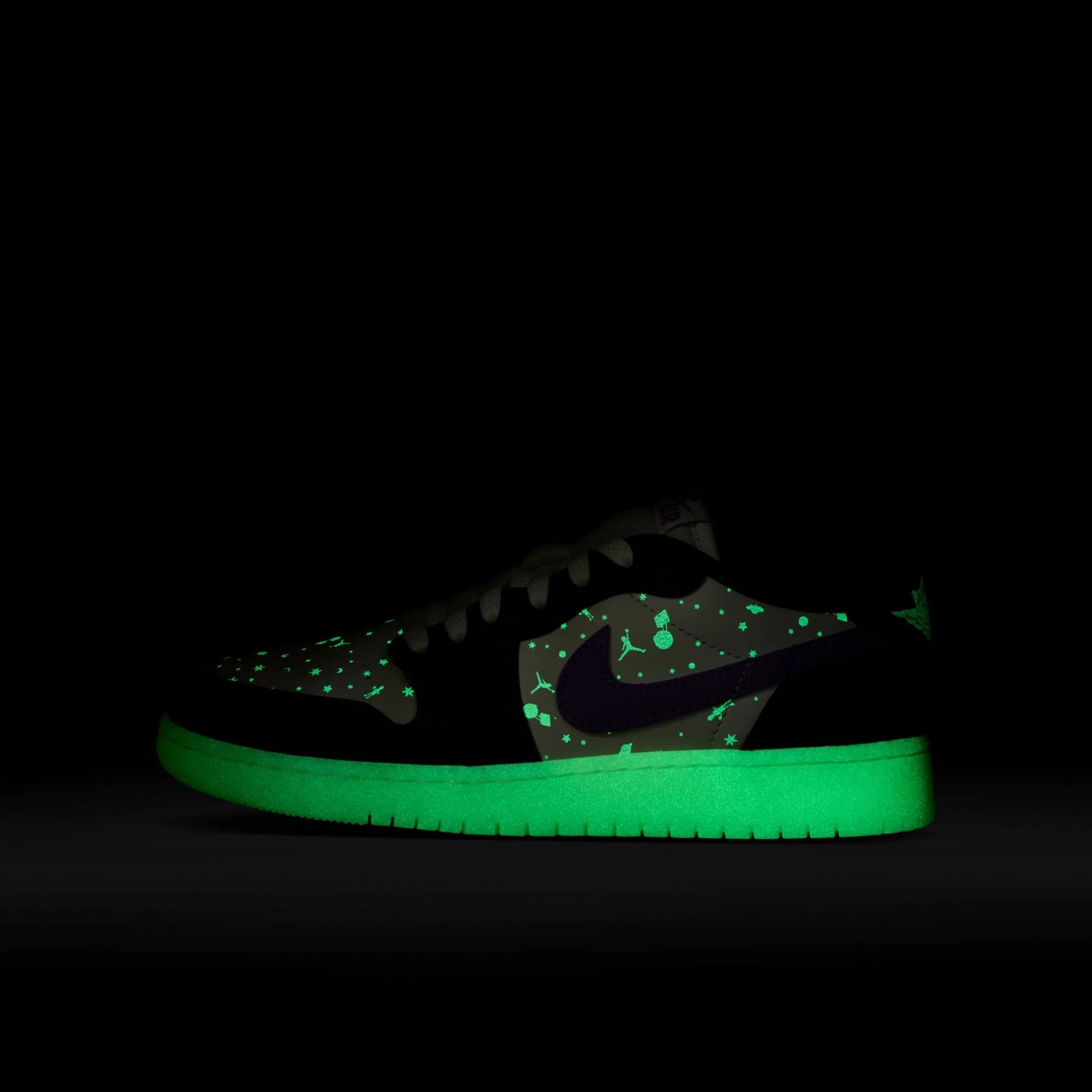 Grade School Air Jordan 1 Retro Low OG 'Black Raspberry' - HF0410-001