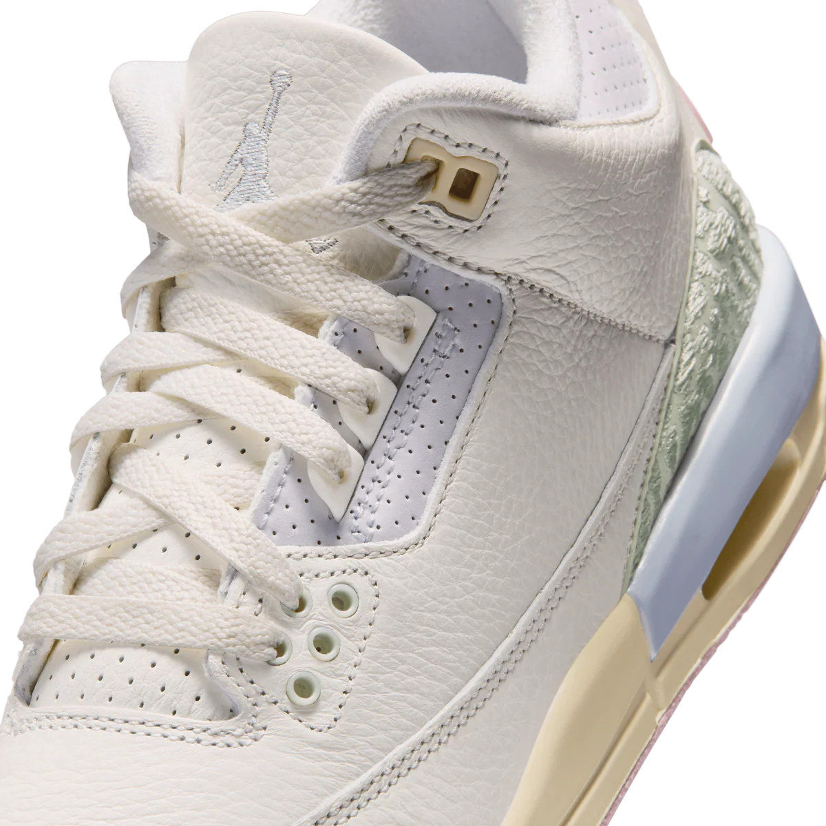 Grade School Air Jordan 3 Retro 'Spring Is In The Air' - IF4758-100