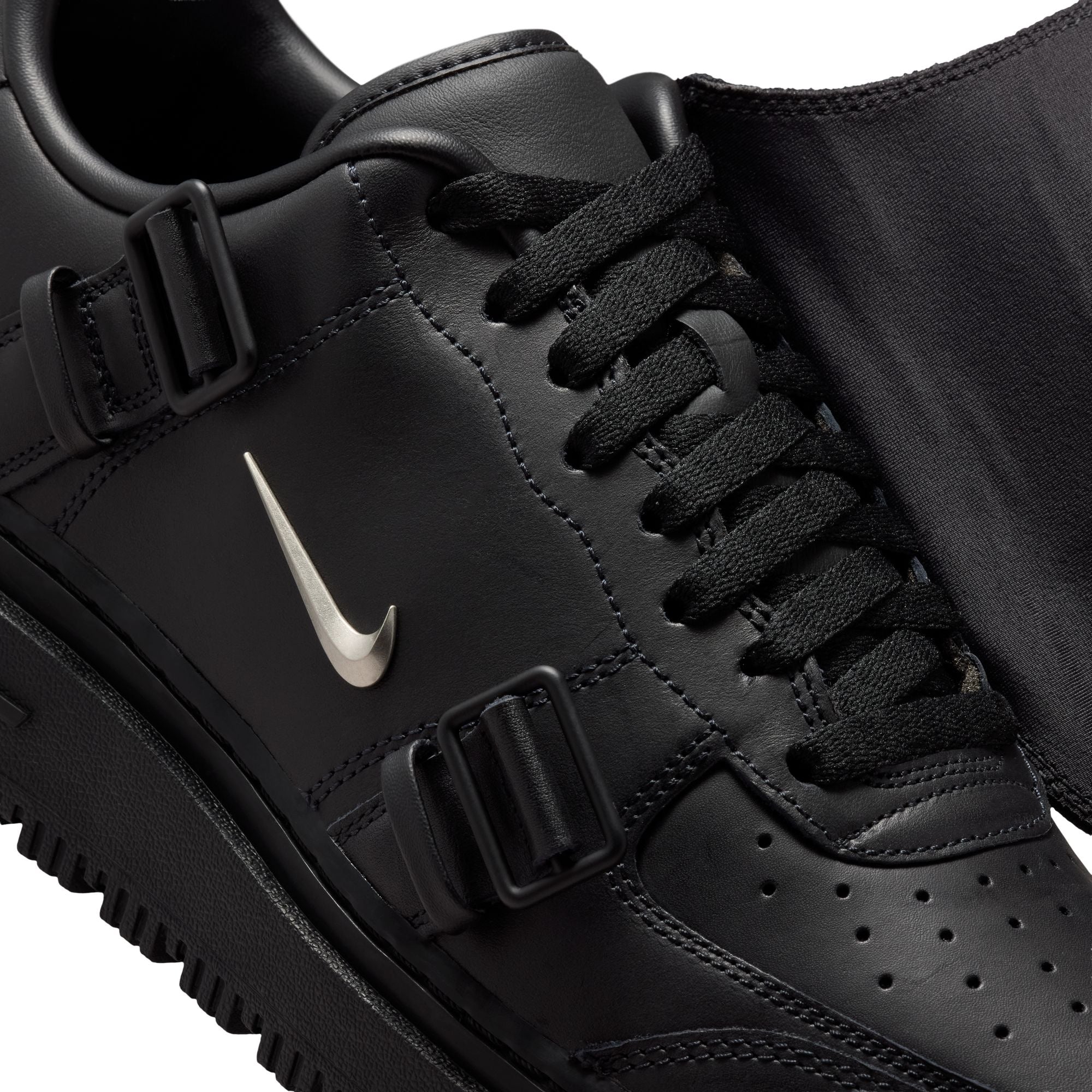 Men's Nike Air Force 1 Low Luxe "Black" - JA3822-010