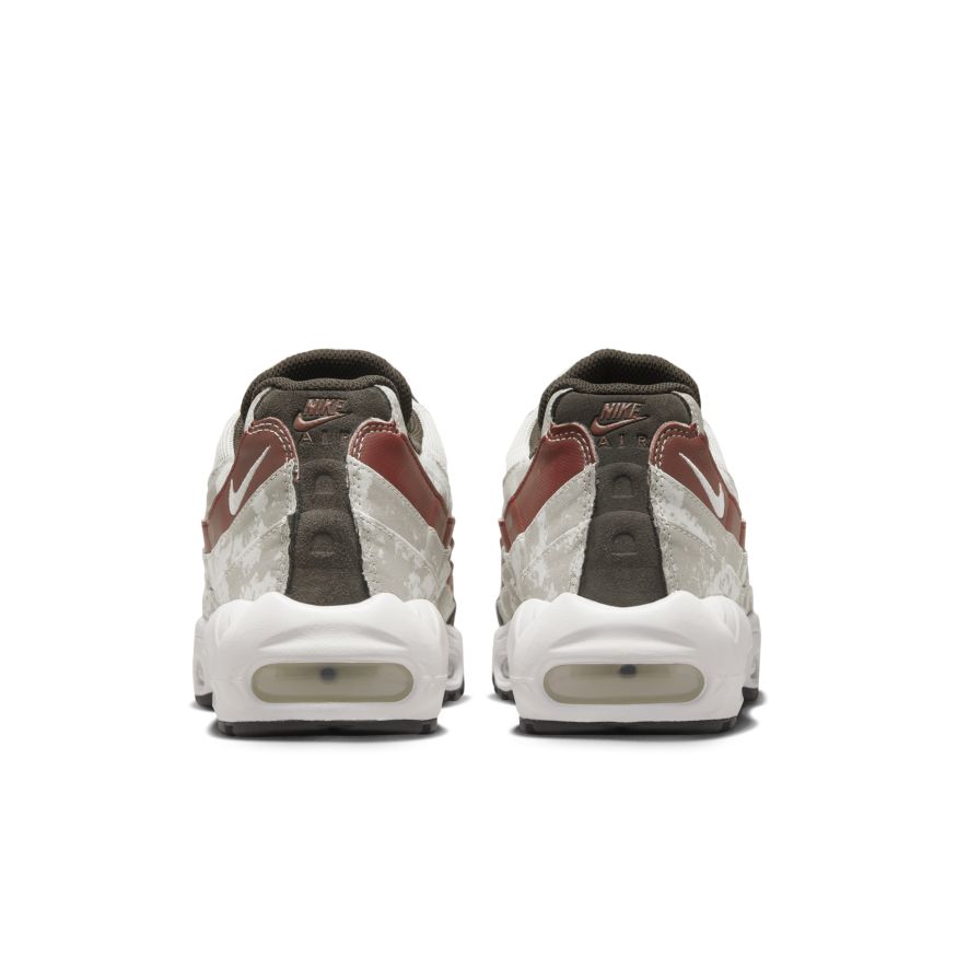 Men's NIKE AIR MAX 95 SE 'SOCIAL FC' - DQ9016-001